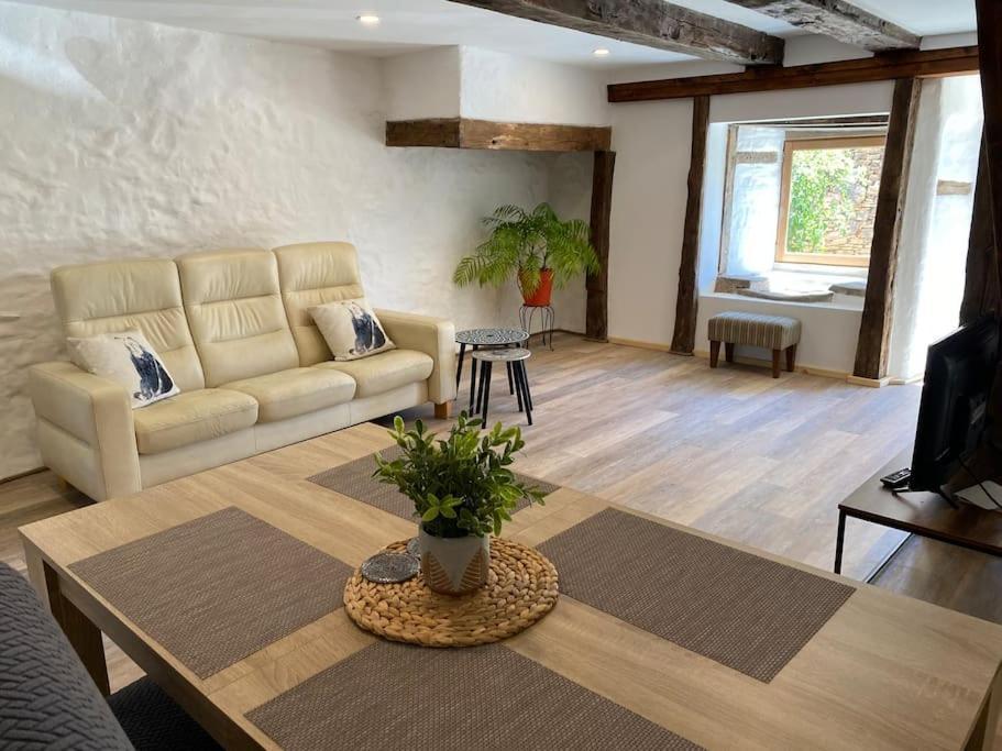 In La Riviere With Shared Pool Holiday home Champagnac-la-Riviere
