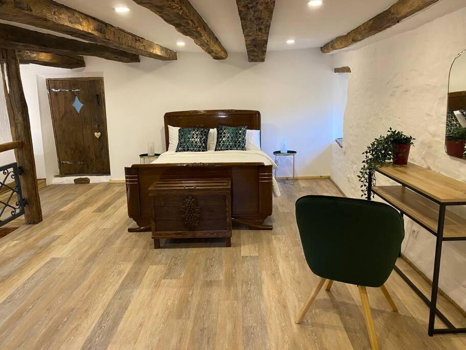 Holiday home In La Riviere With Shared Pool Champagnac-la-Riviere